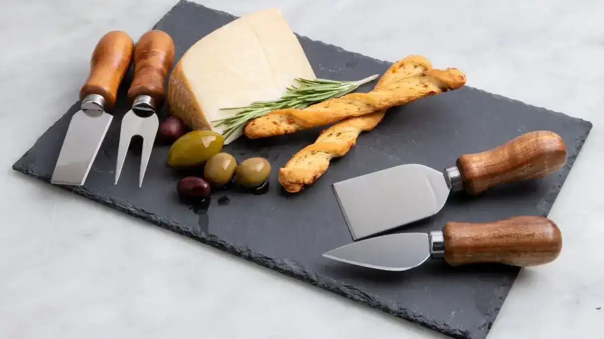 What Stone Types Make Best Stone Cheese Boards?