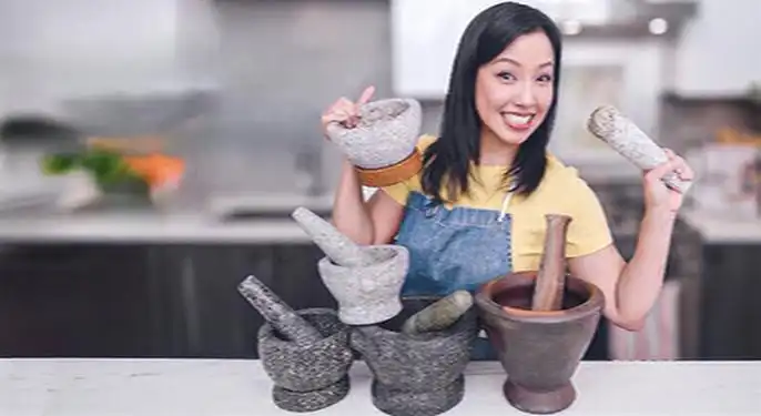 How Does Spice Grinder Bowl Shape Affect Spice Grinding?