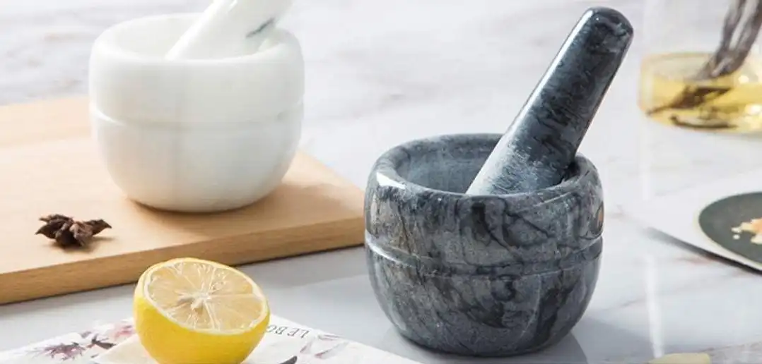 How Does a Custom Spice Grinder Preserve Spice Aroma?